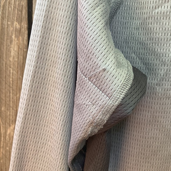 The North Face 1/4 Zip base layer - Picture 3 of 5